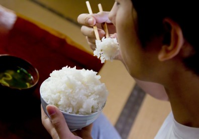 飯桌上千萬別聊！嚴重影響家庭和睦的十大禁忌話題