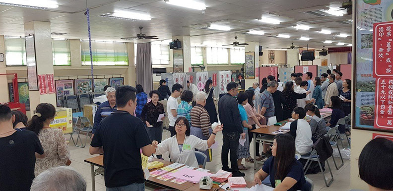 到處都是人龍 民眾嘆：今天不是投票日是全民罰站日_img_4