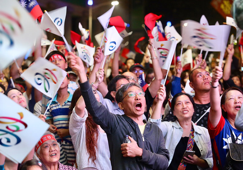 一瓶礦泉水 讓世界看見台灣的民主奇蹟_img_3