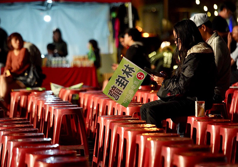 一瓶礦泉水 讓世界看見台灣的民主奇蹟_img_1