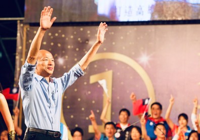 一瓶礦泉水 讓世界看見台灣的民主奇蹟