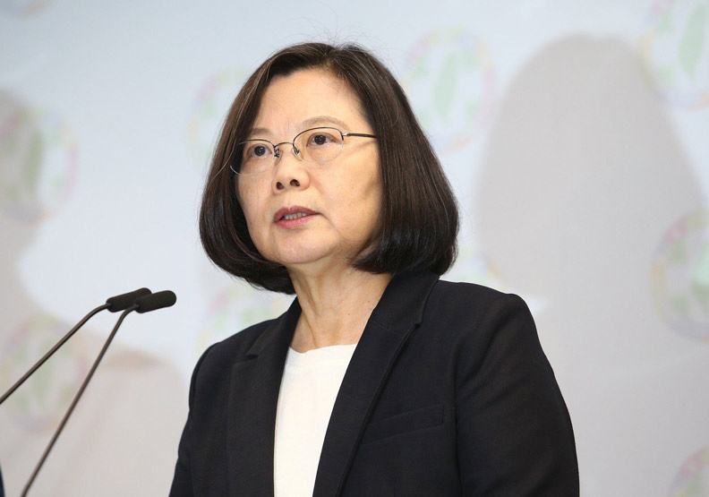九合一選戰結果民進黨大敗，身兼民進黨主席的總統蔡英文宣佈辭去黨主席以示負責。