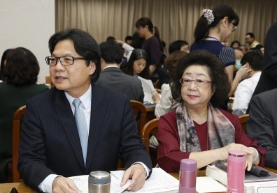 大選後管中閔一樣卡！藍委直言教育部是最佳助選員