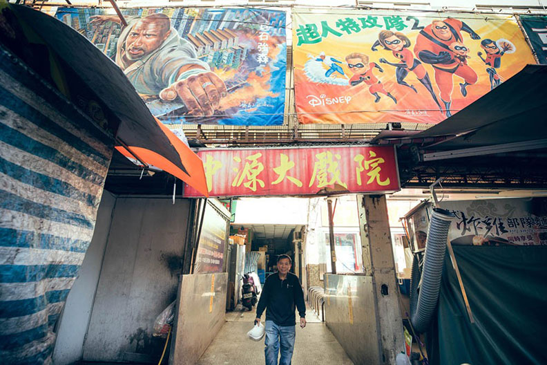 一生懸命的傳奇生涯!碩果僅存的台灣手繪電影看板畫師_img_1