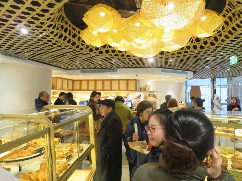 被冤「台獨」仍熱賣 上海吳寶春麵包吸饕客嘗鮮_img_1