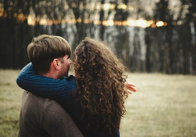 為什麼結婚多年，他不笑了？臨床心理師解析背後真相