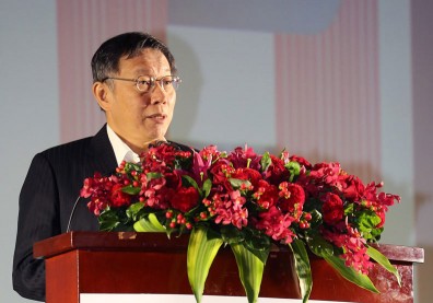 柯文哲不再說兩岸一家親，直言還沒想出雙方都接受的新名詞