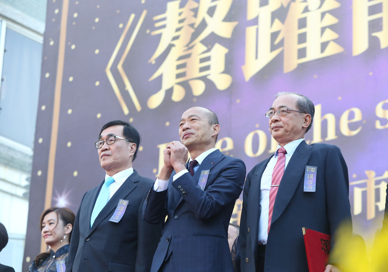 【圖集】搭愛之船又撂英文 韓國瑜就職坦言「內心很焦急」_img_9