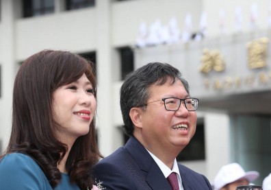 【圖集】宣誓後先回市府批公文！鄭文燦祭出三支箭打造桃園