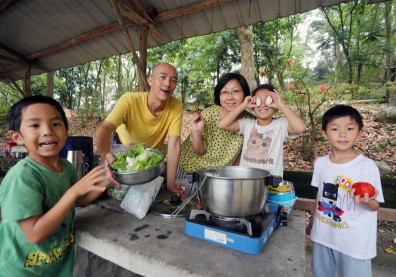 讓子女擺脫高壓學習 來台找回親子時光