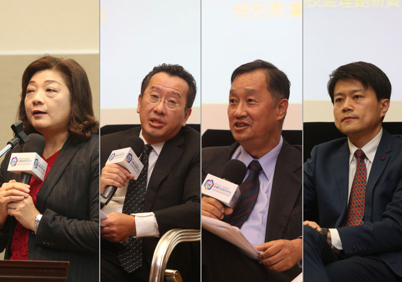 圖左起為王儷玲、顧立雄、桂先農、臧正運。