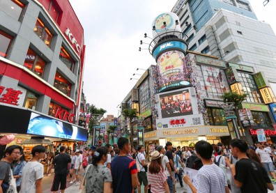 2021年GDP有望破4，為什麼年輕人樂觀、年長者不安？