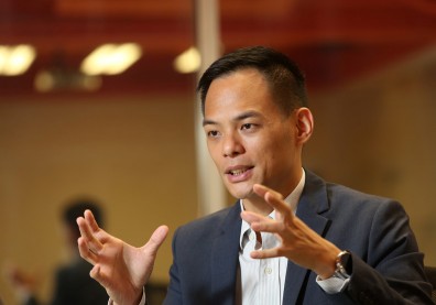 就是不跟老鳥玩5G資本戰！揭開林之晨的電信異想世界