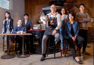 展店數進逼星巴克、85度C 路易莎會是咖啡新霸主？