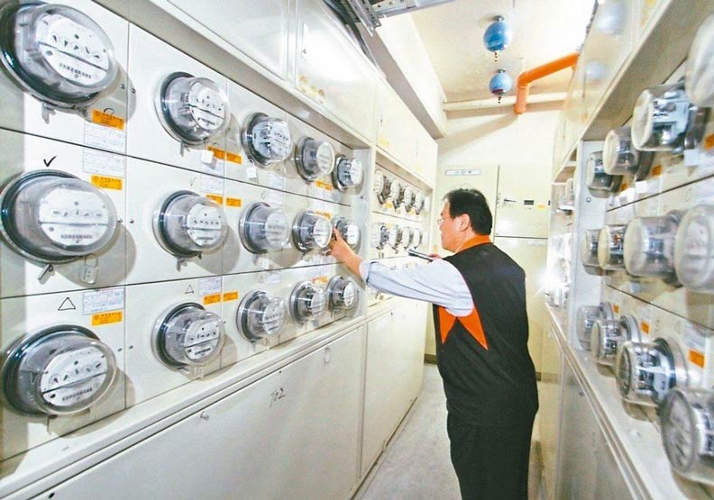 在物價飛漲、薪水不漲的年代，省電費是一門重要學問。