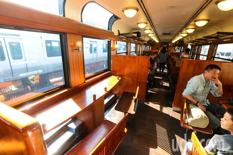 「中華民國美學」再現?台鐵花7900萬改裝觀光列車照遭諷_img_1