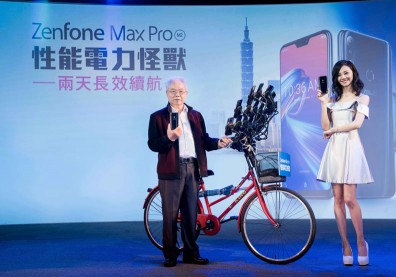 台灣70歲歐吉桑打敗韓國歐巴孔劉，他是誰？