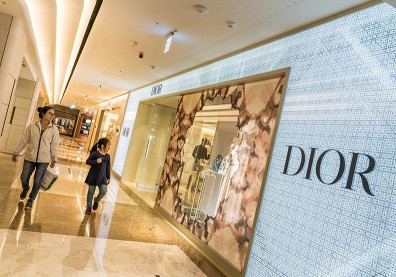 週年慶誰最會賺？台、日零售品牌大對抗，這一家是不敗的王者！