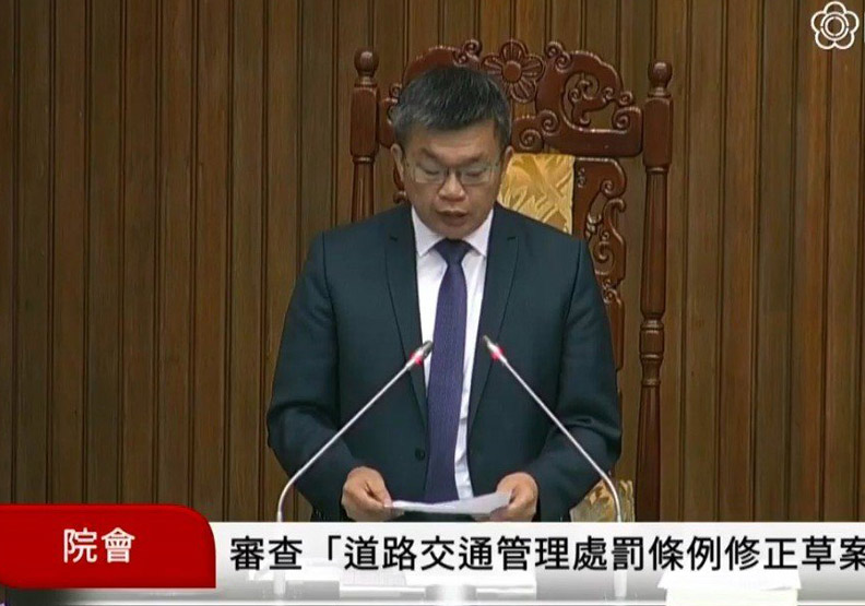 立法院今天三讀「道路交通管理處罰條例」部分條文修正案。圖取自國會頻道