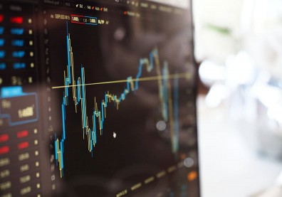 投資決策偏差：到底是誰阻礙我們賺錢？