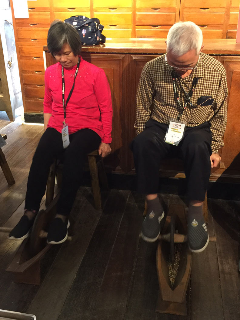 宏碁施振榮帶阿公阿嬤全台趴趴走！_img_5