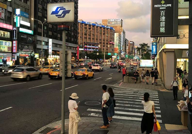 東區空店率高達15.6%......關店數量倍增要如何翻身？