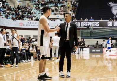 黑人陳建州用籃球炒熱彰化，讓攤販、旅館發大財