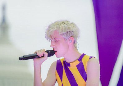 出櫃不是終點！Troye Sivan：我必須學會接受女性化的自己…