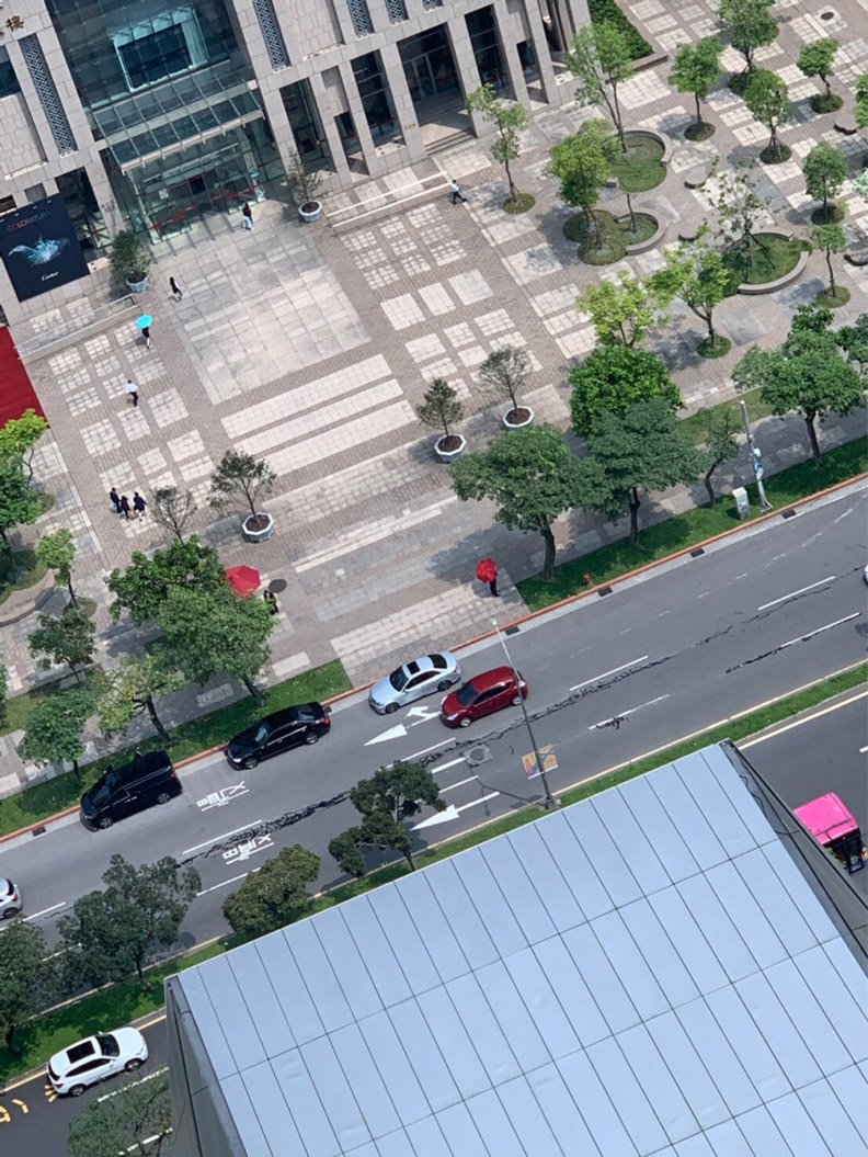 北市長安東路大樓「微」傾，撤離全部住戶商家_img_2