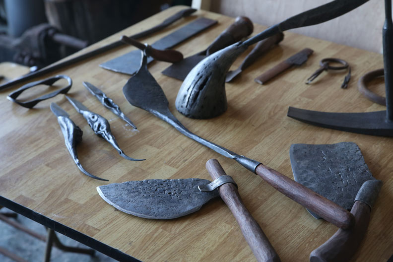 「屠龍刀」重現台灣？29歲打鐵職人磨刀霍霍13年_img_3