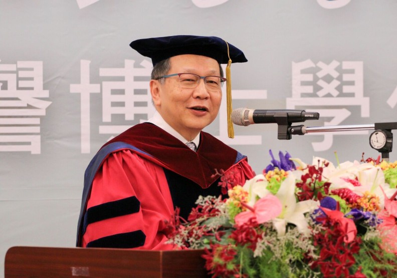 聯發科技共同執行長蔡力行先生獲交通大學名譽博士學位。交大提供