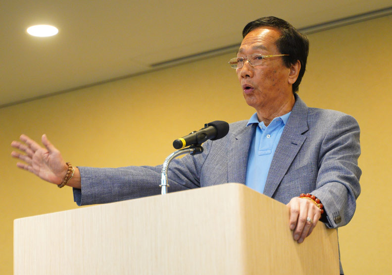 郭台銘重磅出擊！川蔡都可以通電話，為何川郭不能見面？_img_1