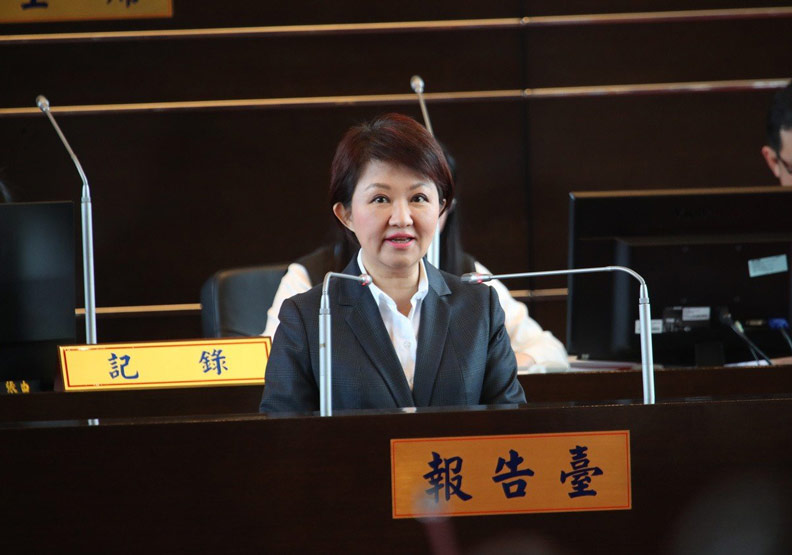 韓國瑜用20吋平板應戰議會！不只他，還有這些人也愛用_img_5