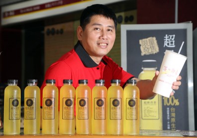 茶的魔手台北店爆人潮！「手搖界丹丹」30年走來如何成為飲料南霸天？