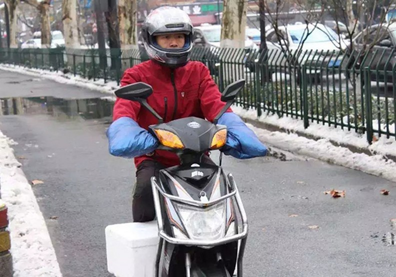 外賣小哥擊敗北大碩士後?詩詞冠軍棄百萬年薪,謙卑地當了老師_img_2