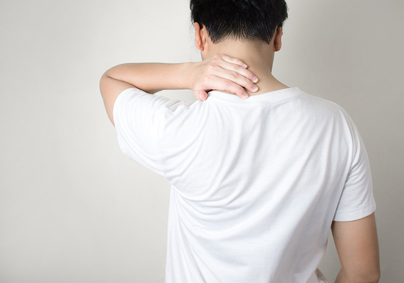 脖子痛是中風前兆？先別慌，這 6 種情況儘早檢查