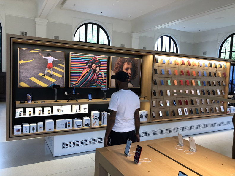 前身是圖書館!翻修歷史建築,眾所矚目的蘋果門市開幕了_img_8