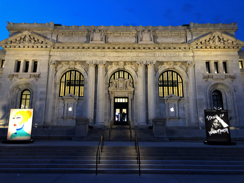前身是圖書館!翻修歷史建築,眾所矚目的蘋果門市開幕了_img_18
