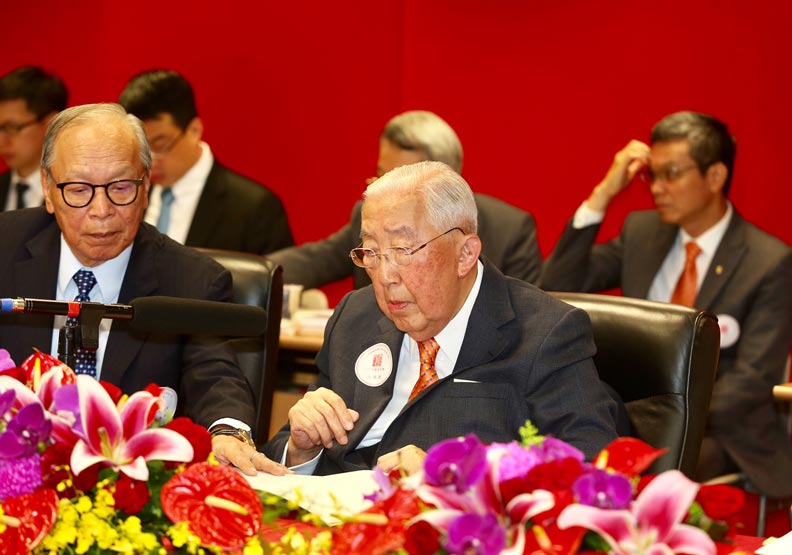 一上市即成銀行股王，股東期許上海商銀衝上每股一百元！_img_1