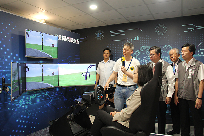 虎頭山創新園區開幕 桃園市自駕車正式上路_img_4