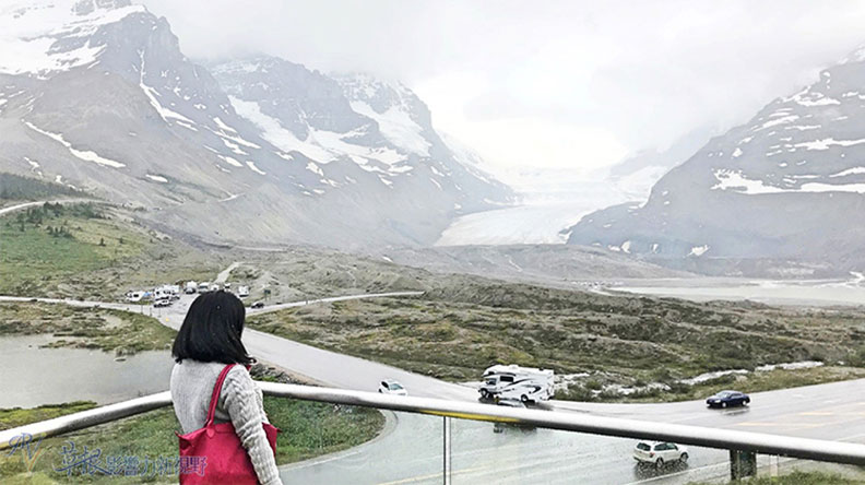 鮮明的藍綠色湖水！嘆為觀止大冰原：班夫國家公園_img_11