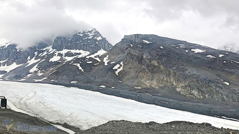 鮮明的藍綠色湖水！嘆為觀止大冰原：班夫國家公園_img_13