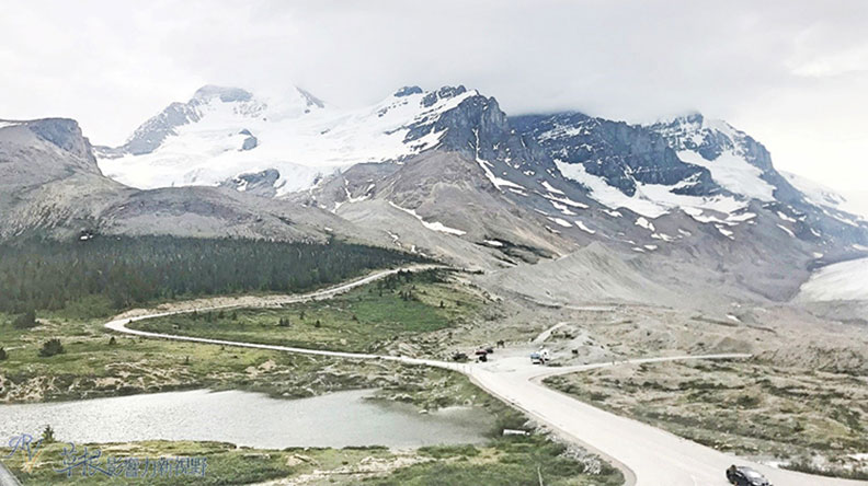 鮮明的藍綠色湖水！嘆為觀止大冰原：班夫國家公園_img_27