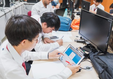 他上班頻跑20次廁所原因曝光，醫：畢業季患者激增2成