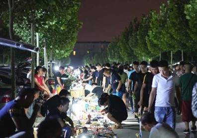 盜墓與銷贓的聖地！北京最神祕市集凌晨開張
