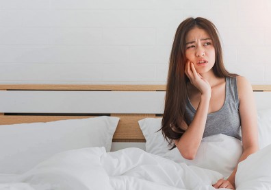 臉歪嘴斜不一定是中風！９大症狀當心，圖解「顏面神經麻痺」懶人包