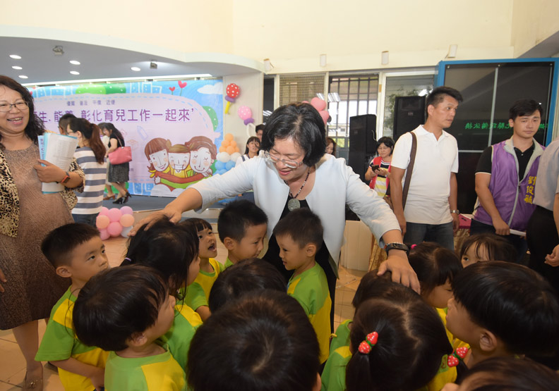 彰化縣長王惠美直言敢做不畏罵名，蹲低只求三年翻身_img_2