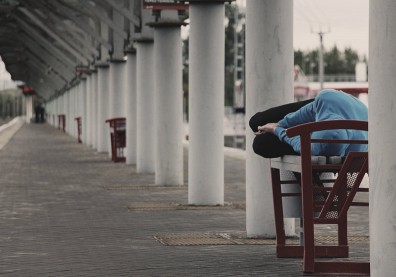 我們把社會安全網補好，好嗎？社工無奈揭街友精神治療困境
