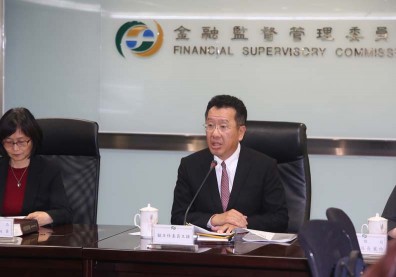 顧立雄自打嘴巴？金管會當好人，三家純網銀全部上榜！
