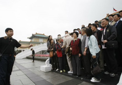 政府砸36億救國旅，民宿業者臉書開砲質疑